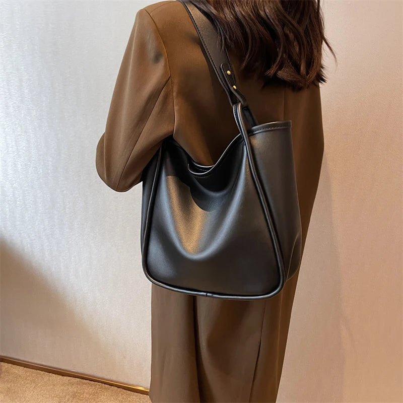 Metro Bucket™ Leather Shoulder Bag