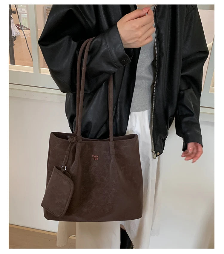 Retro Carry™ Shoulder & Underarm Tote