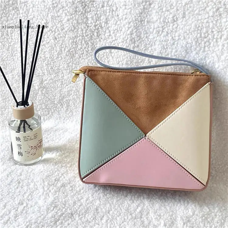 Foldéa Luxe™ Triangle Leather Wrist Crossbody Bag